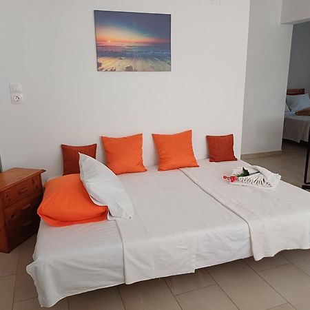 Quiet, Colourful Home In Cyclades Adiata Εξωτερικό φωτογραφία