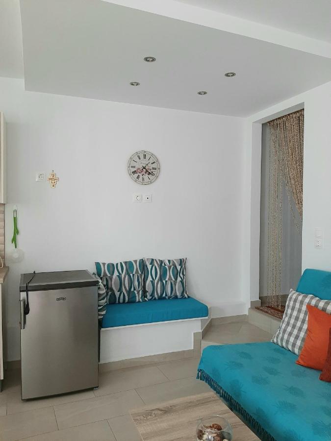 Quiet, Colourful Home In Cyclades Adiata Εξωτερικό φωτογραφία