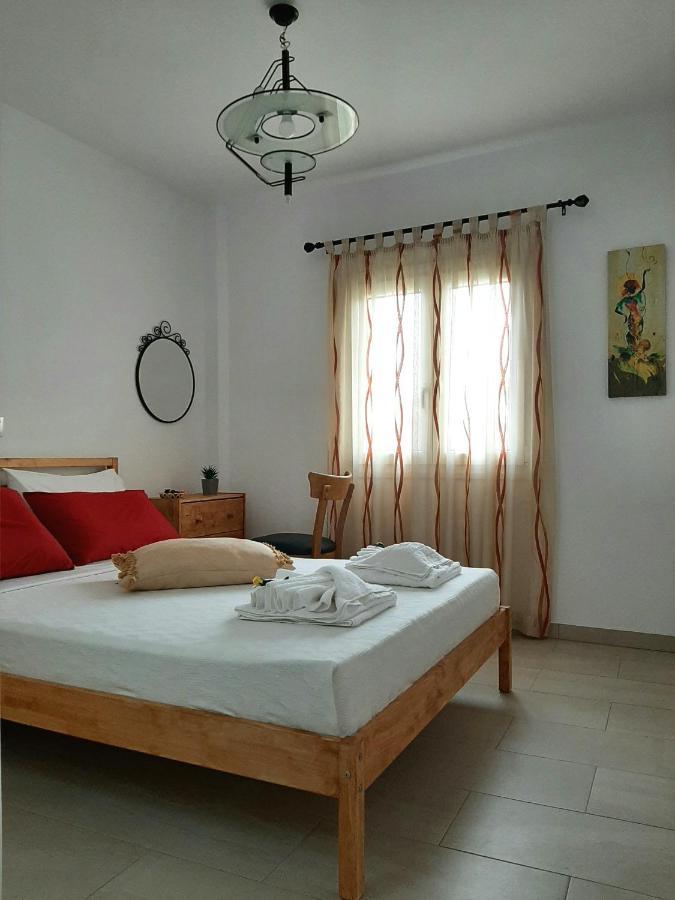 Quiet, Colourful Home In Cyclades Adiata Εξωτερικό φωτογραφία