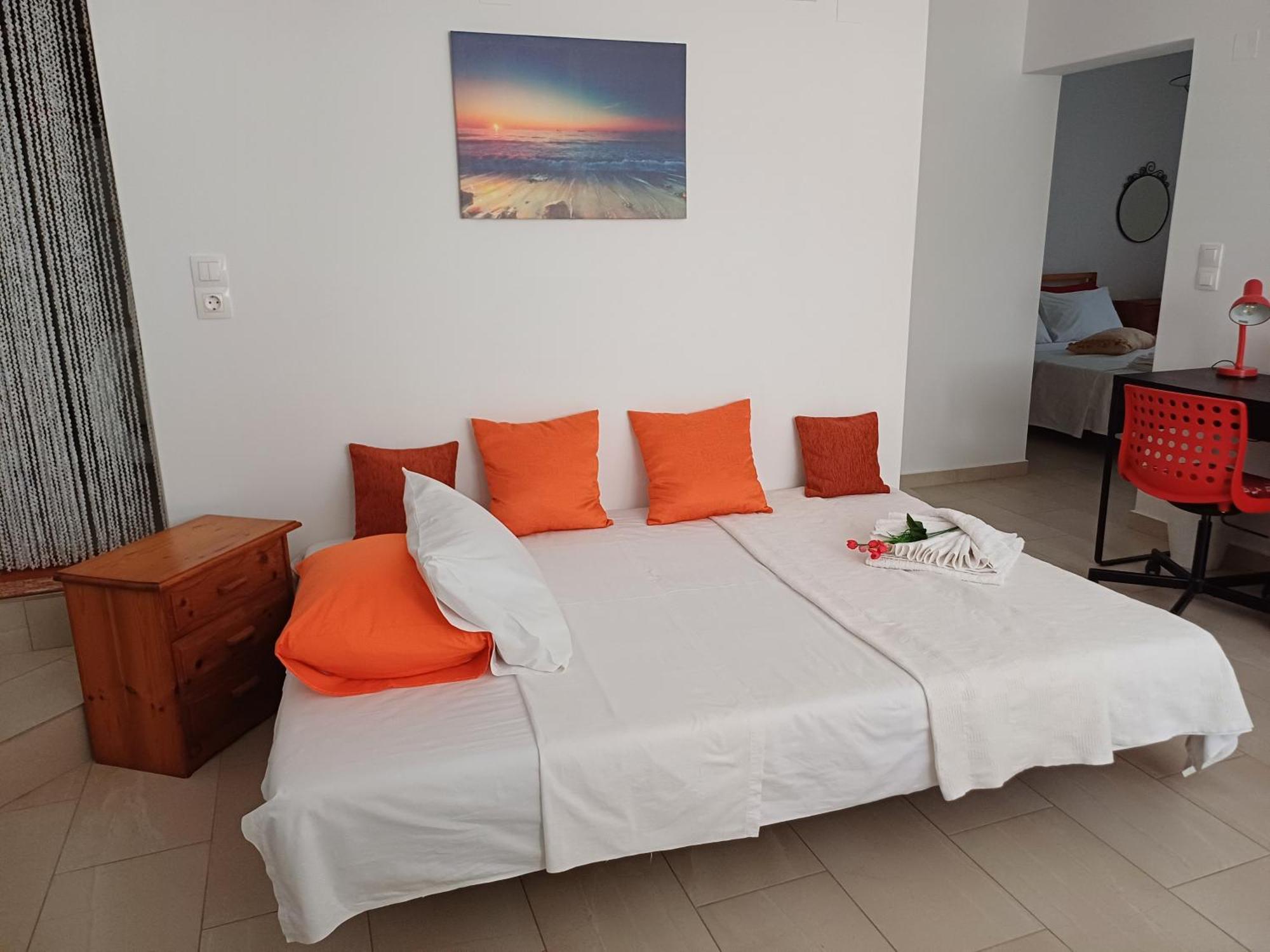 Quiet, Colourful Home In Cyclades Adiata Εξωτερικό φωτογραφία
